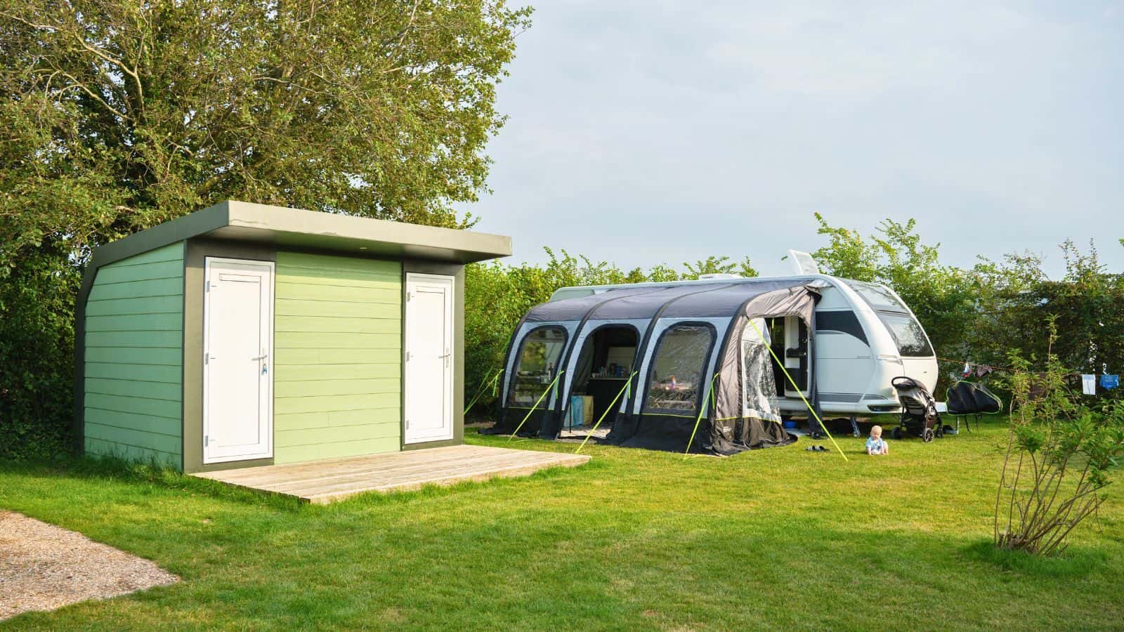 Comfort kampeerplaats XL Privésanitair