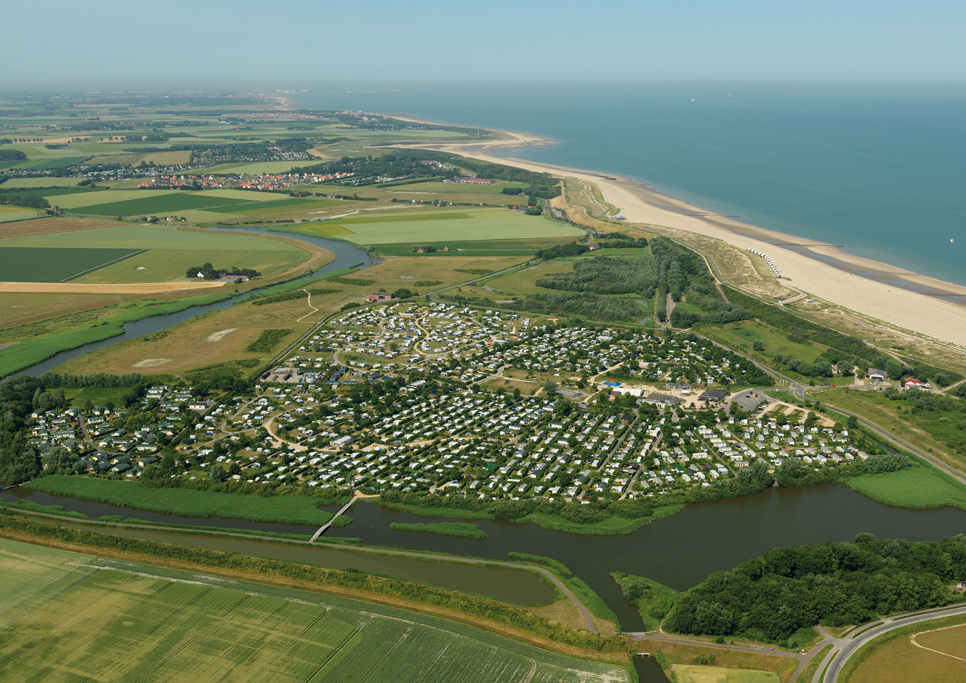Luchtfoto Strandcamping Groede
